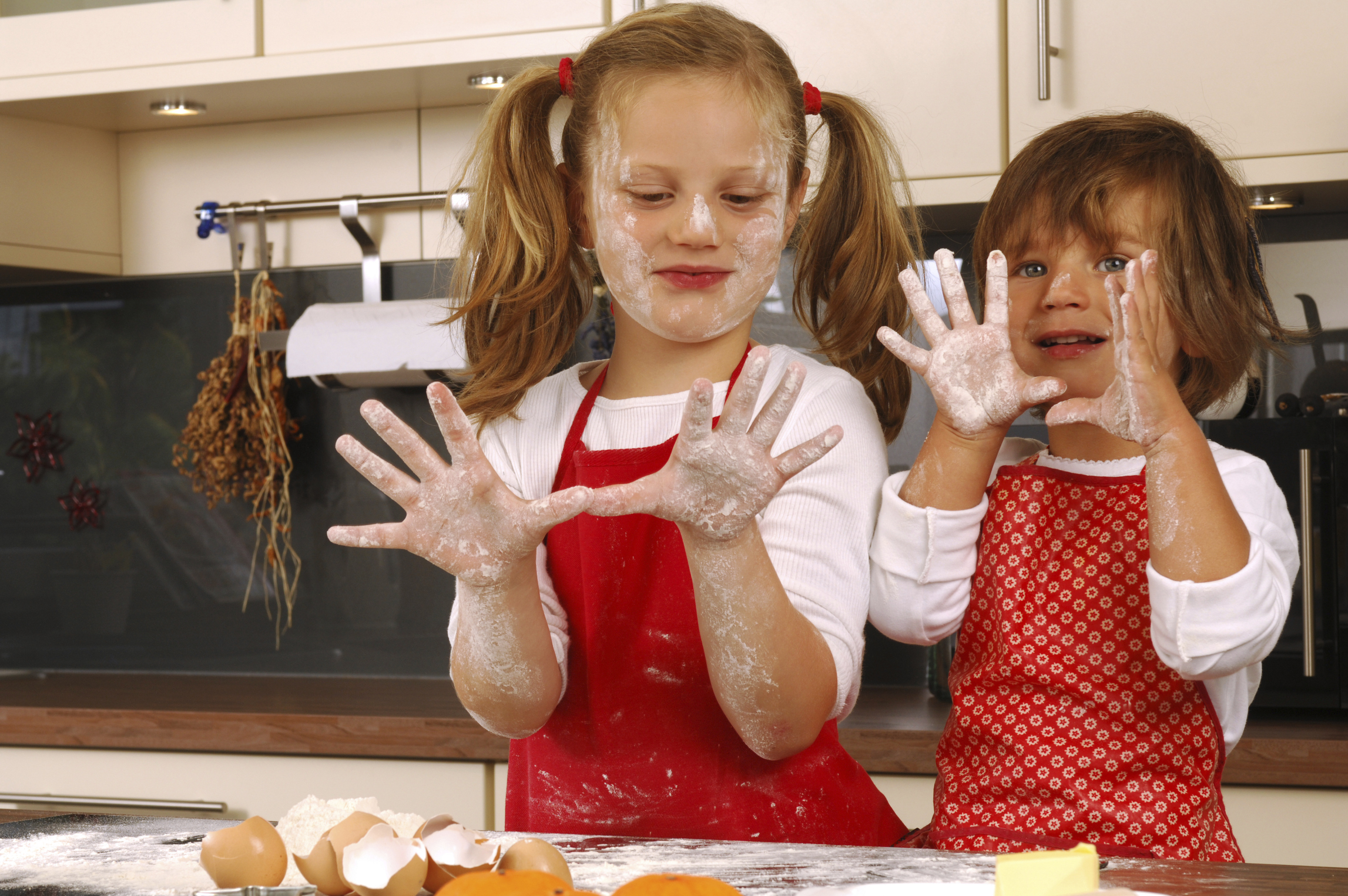 100 ricette per l'infanzia. Guida alla corretta alimentazione del bambino  dallo svezzamento alla scuola