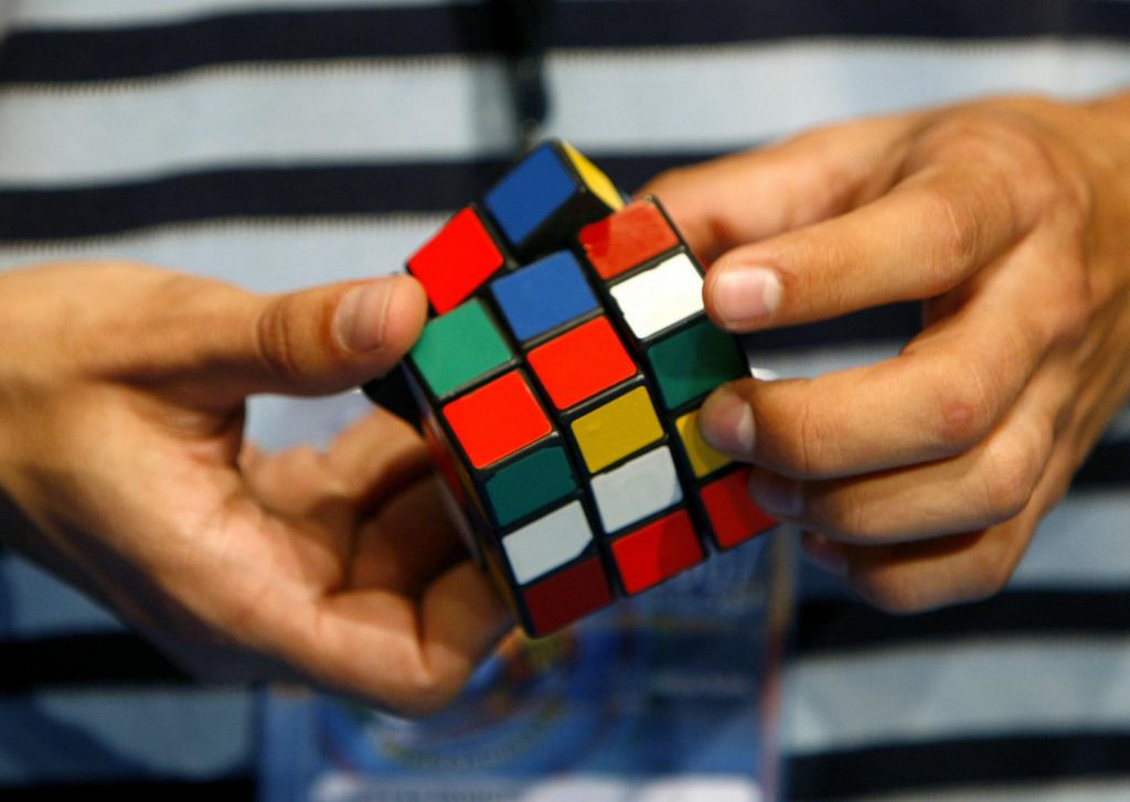 Come Risolvere Il Cubo Di Rubik In Sole 20 Mosse