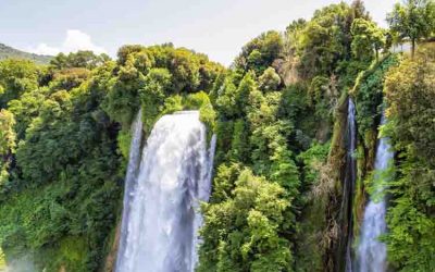 Non solo mare, l’estate alle cascate